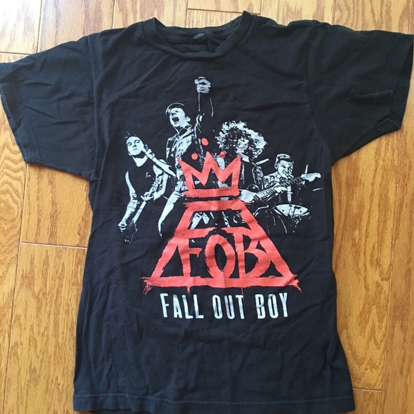 Hot Topic Tops Fall Out Boy Tour Shirt From 24 Poshmark